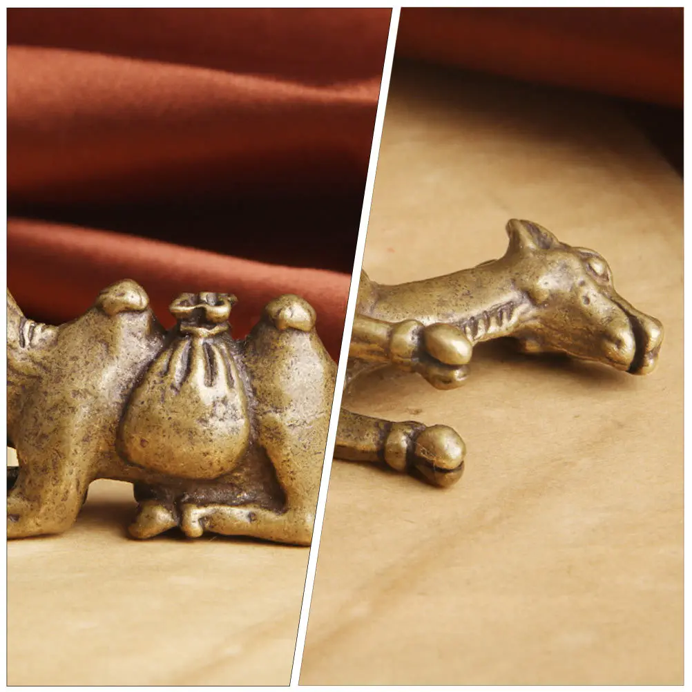 

Copper Camel Brush Pen Rest Fine Craftsmanship Calligraphy Brush Holder Vintage Ink Pen Stand Home Home Paperweight