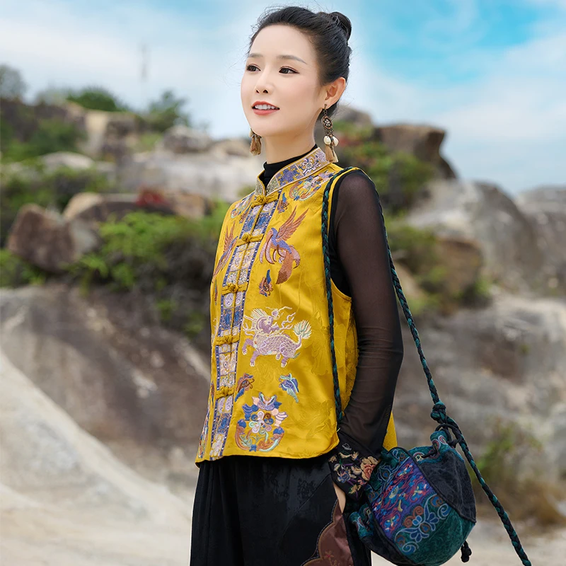 New Chinese Style Women's Embroidered Vest Stand Collar Buttonless Sleeveless Jacket Satin Fabric Regular Thickness Outerwear