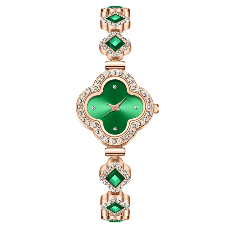 Fashion Versatile Women Four Leaf Clover Bracelet Watch Popular Quartz Diamond Fashion Green Watch Designer Casual Wristwatch