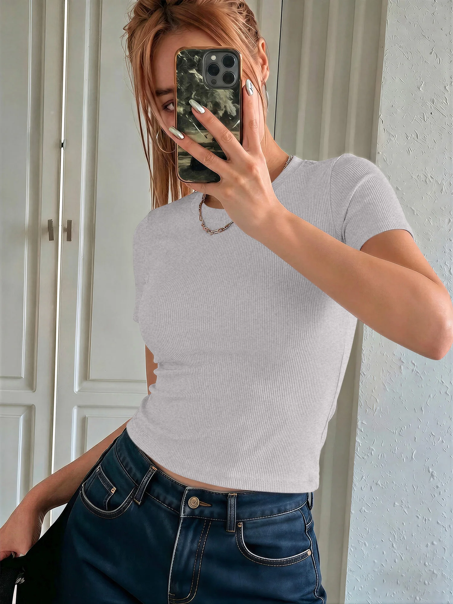 Simple Fashion‑Forward Cropped Ribbed T‑Shirt, Snug Short‑Sleeve Blouse for Day Trip and Urban Casual Styling
