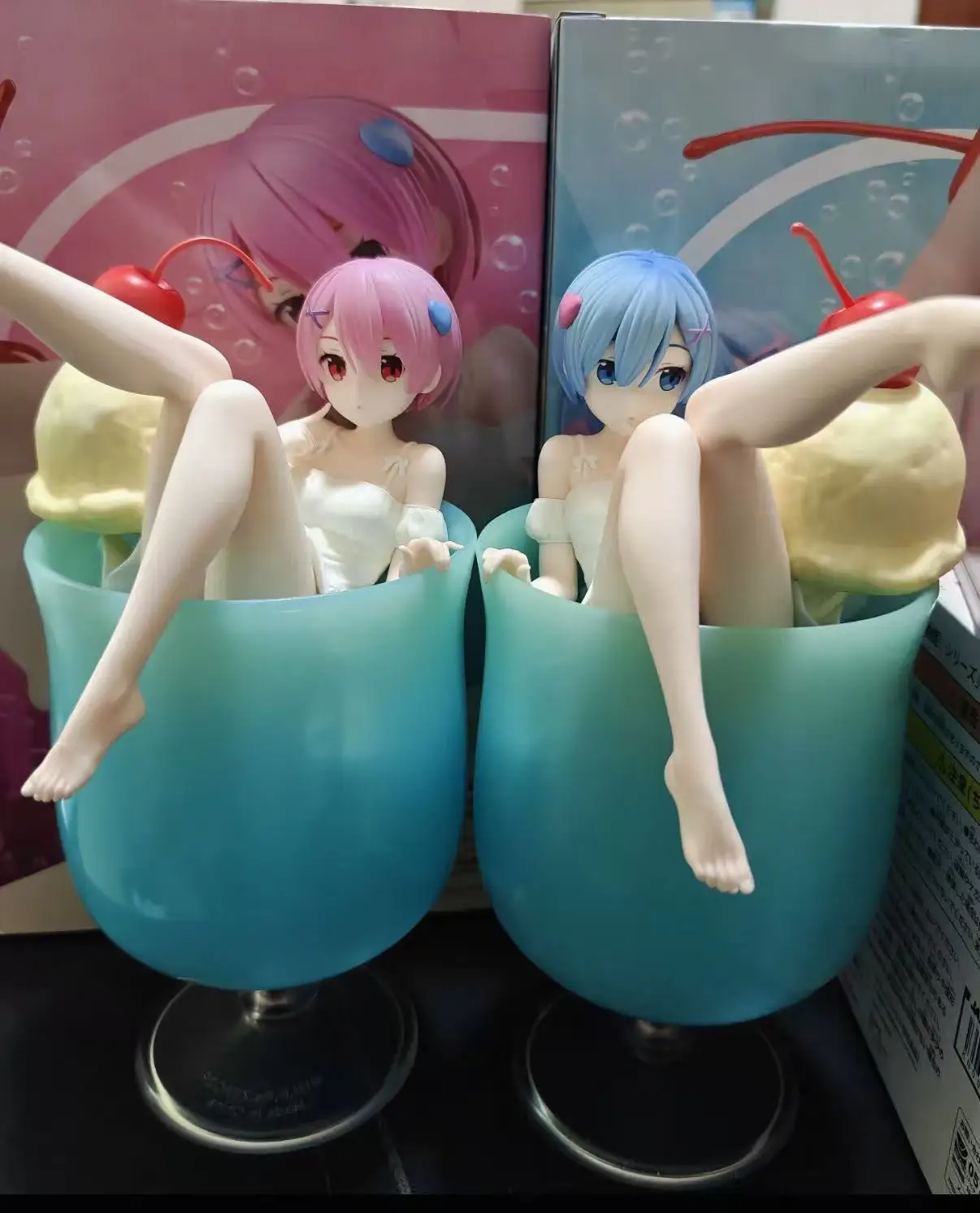

ElCOCO Re: ZERO - Starting Life in Another World REM / RAM Cream Soda 1/7 Figure Collection