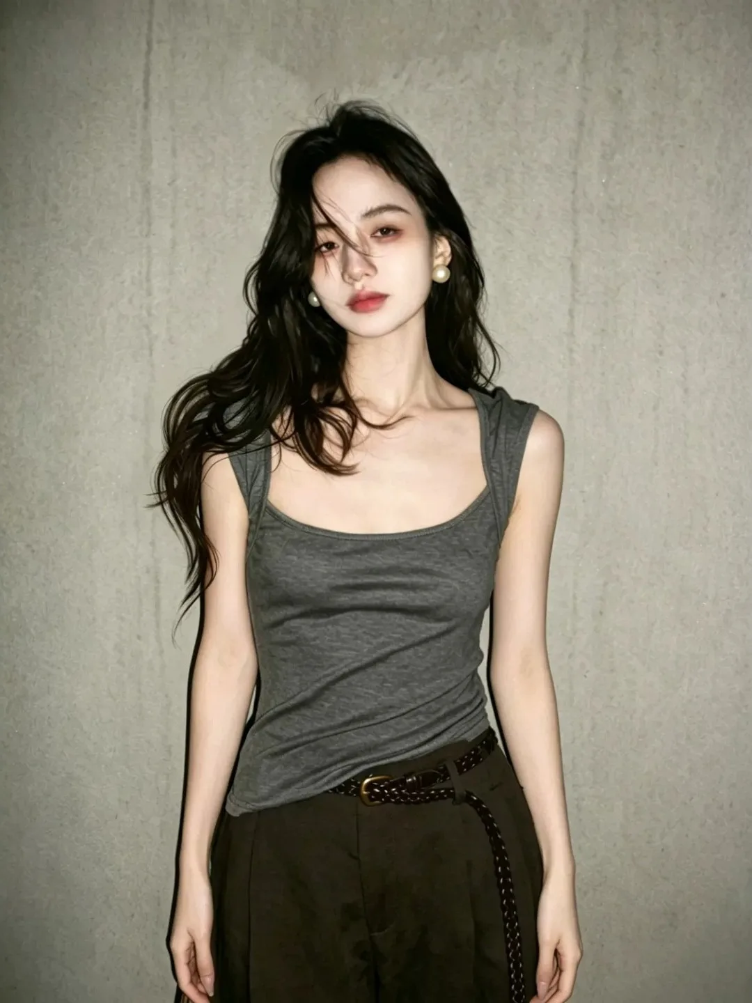 Hot Girl Grey Square Collar Strap Vest Women's Summer New Style Sleeveless Beautiful Top Outerwear Covering Underarm Fat