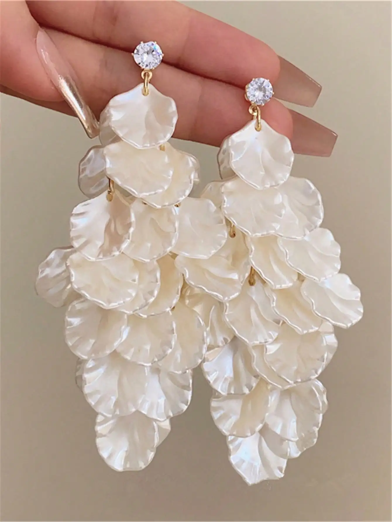 

Elegant White Shell Layered Dangle Earrings with Crystal Studs for Women, Perfect for Parties & Daily Wear