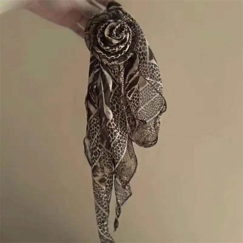 Fashionable Y2K American Styles Elegant Rose Print Scarf Multipurpose Silk Neck Wrap for Trendy Women Ladies Daily Use