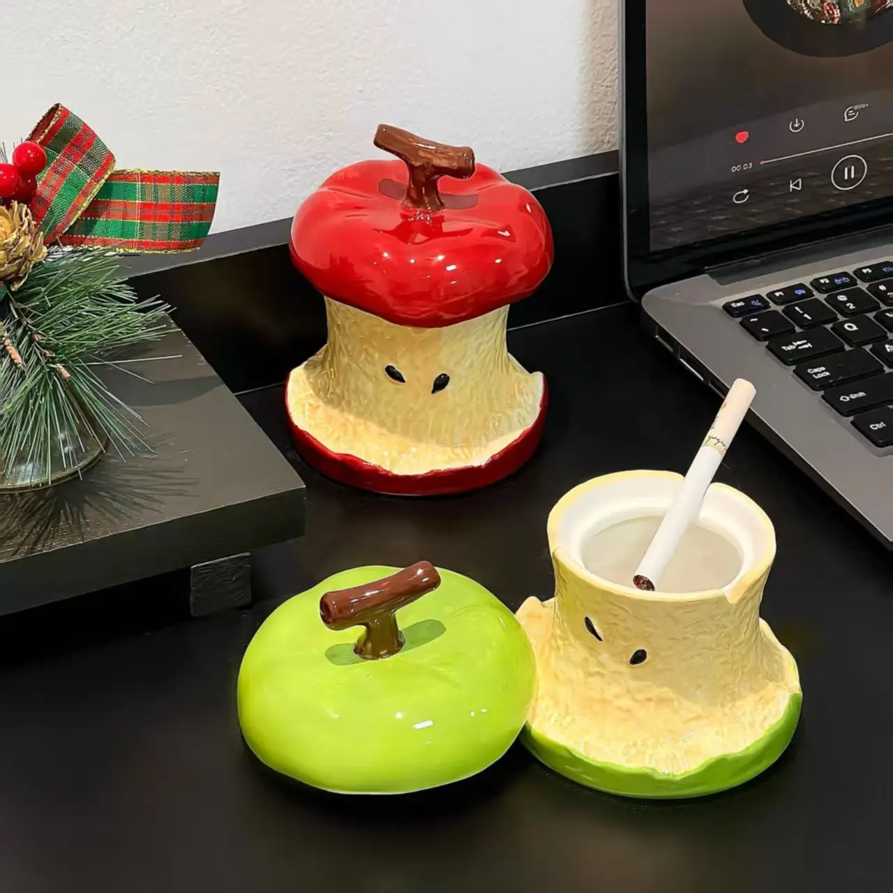 Creative Apple Core Shape Ceramic Ashtray Home Use Living Room Tabletop Fly Ash Prevention Ashtray Cute Funny Ornaments