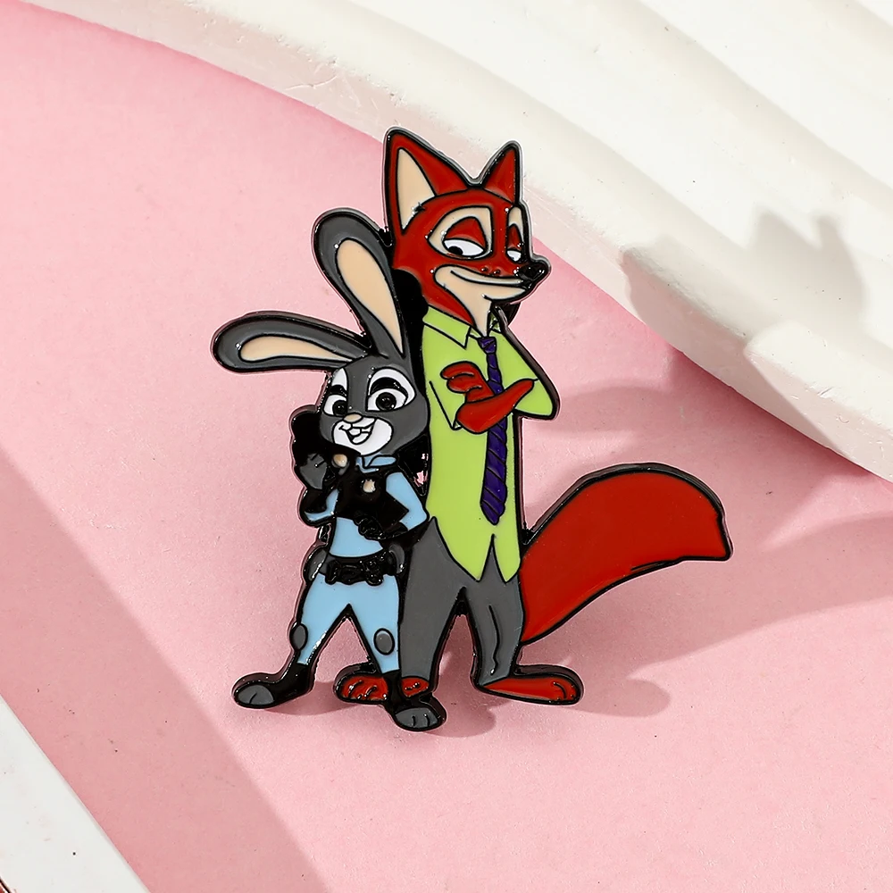 ديزني الكرتون Zootopia شخصية دبابيس لطيف جودي ونيك شارة مينا دبوس ملحق لقبعة ظهره الملابس والاكسسوارات