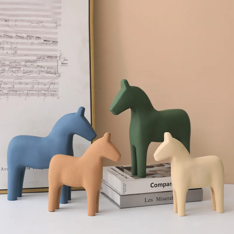 Minimalism Decoration Creative Trojan Horse Wood Animal Figurines Home Decoration Accessories Kids Room Decoration Gift Swedish