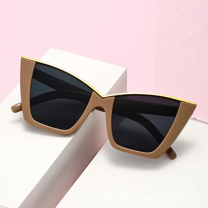 Vintage Cat Eye Square Sunglasses for Women 2026 New Oversized Small Frame UV400 Street Style Trendy Ladies Shades Eyewear