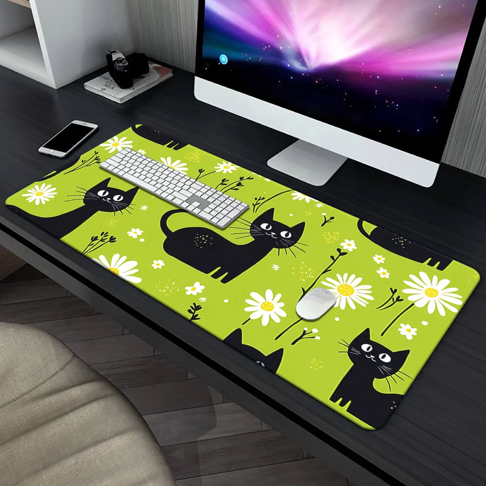 قطعة واحدة من لوحة ماوس XXL، مادة مطاطية غير قابلة للانزلاق، قطة كرتونية سوداء، زهرة خضراء، مطبوعة عالية الدقة، متعددة الوظائف، مع لوحة مفاتيح Gami