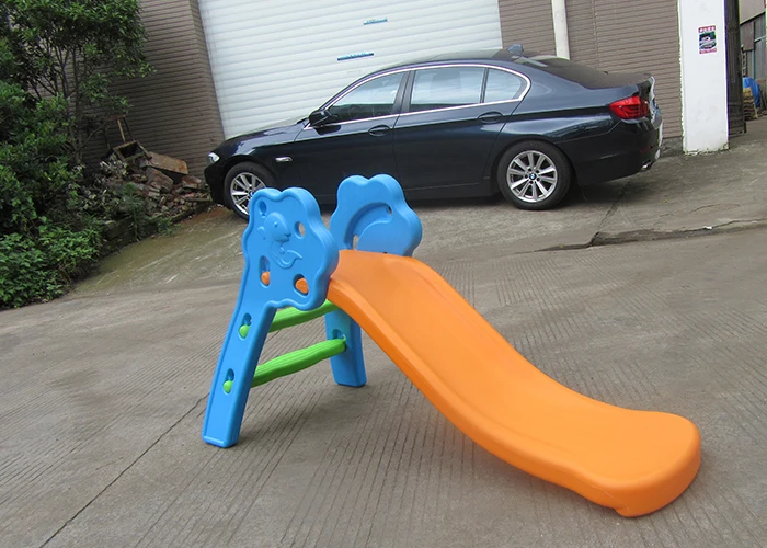 Popular Sale  Mini Collapsible Plastic Slides the Little Whale Slide for Kids Indoorpromote sales