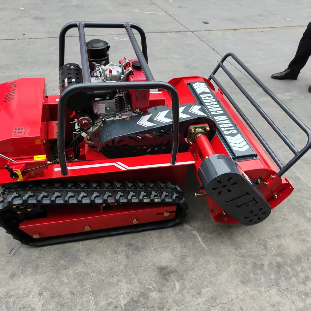 Professional 1000mm Red Self-Propelled Lawn Mower 4-stroke Cordless With 190cc Engine 24V Industrial Grade On Sale