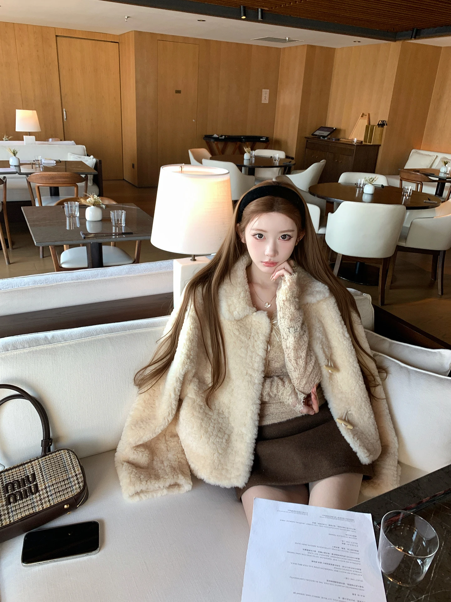 Chen Daya 厚みのある羊皮コート レディース 秋冬デザイン 襟付き ボタン付き プラッシュ アウター ルーズフィット 長袖 ショートコート