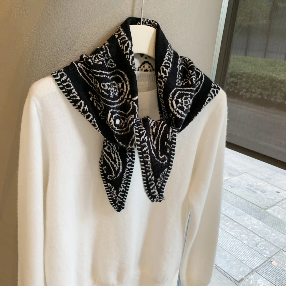 Retro Cashew Flower Knitted Triangle Scarf Women's Winter Korean Versatile Wool Scarf Shawl Stacked Fake Collar Decoration