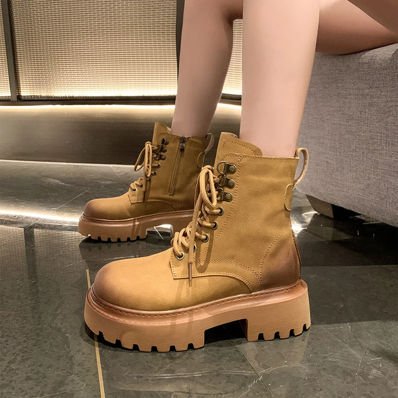 Botas de equitación con hebilla de Metal para mujer, botines de estilo británico, con cabeza redonda, color amarillo, alta calidad, novedad de otoño e invierno, 2024