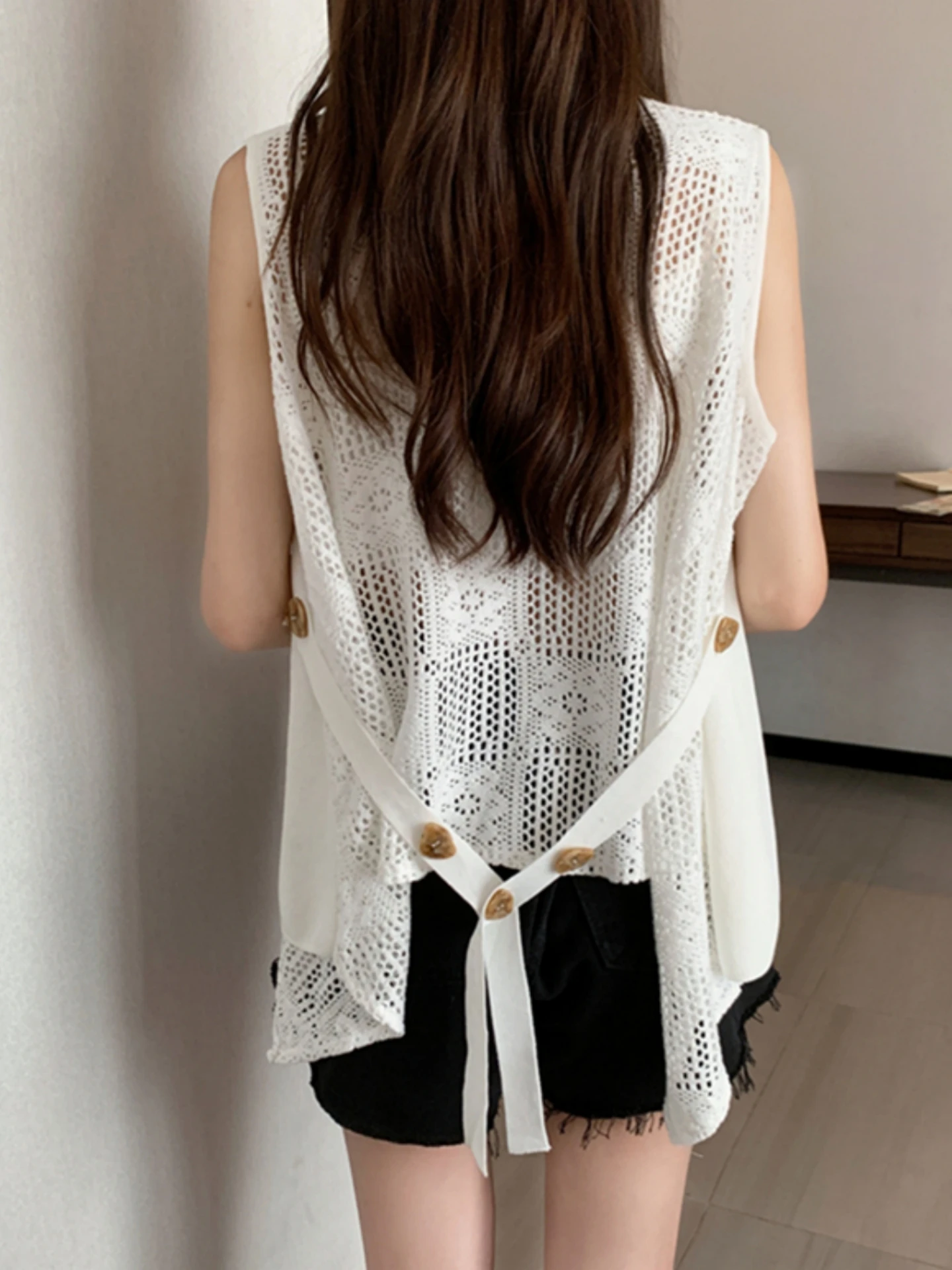 Women's Ice Silk Vest Tank Top V-Neck Hollow out Back Design Summer Outerwear Casual A-Line Narrow Shoulder Strap Vest