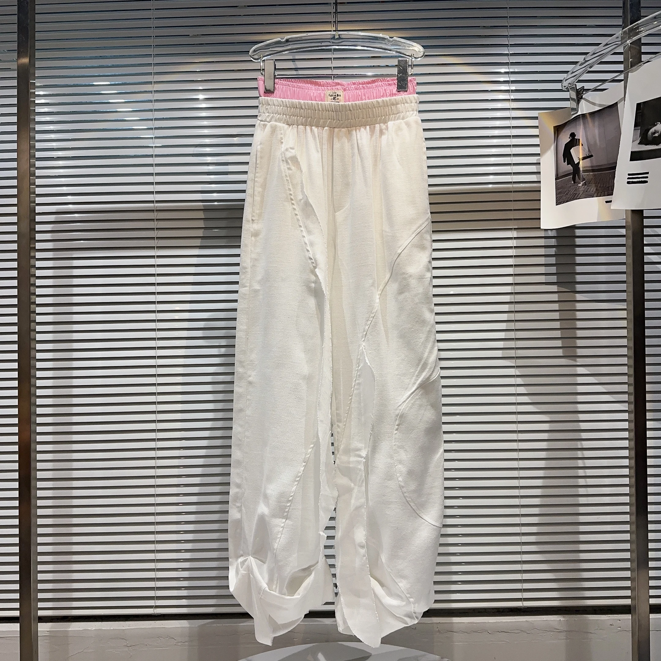 スポーツストレートレッグカジュアルパンツ カラーブロウ ウエストデザイン ストリートトレンド レディース 秋新作 スレ コットンブレンド 快適なトラウ...