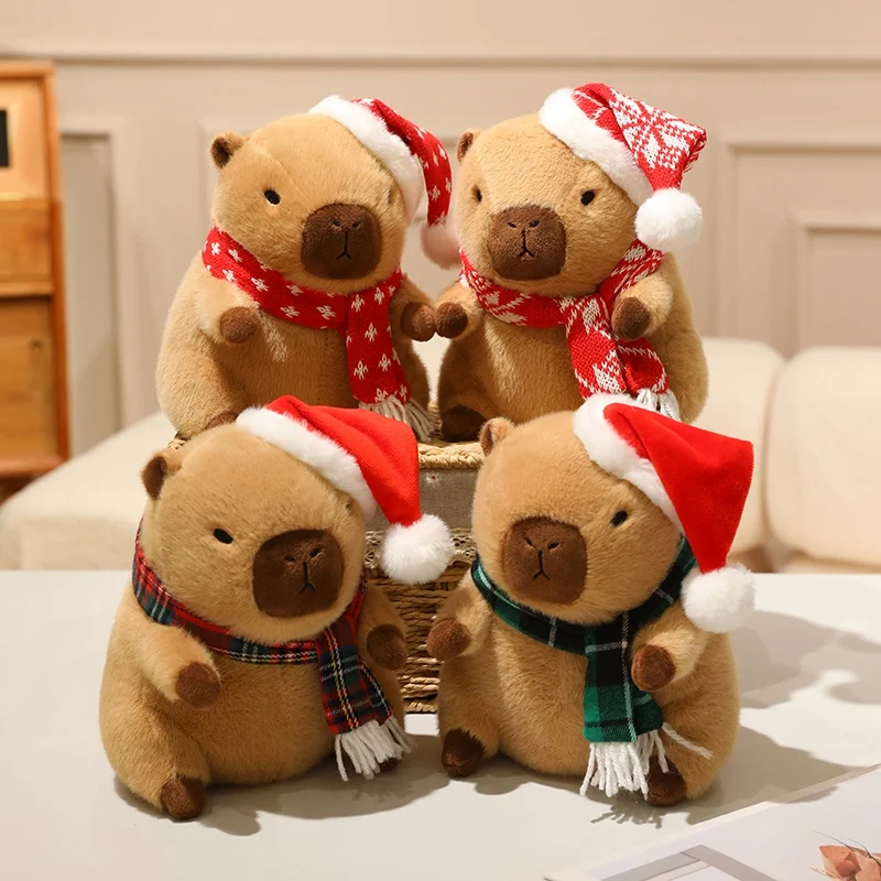 Image of Weihnachts-Capybara-Spielzeuge Entzückende Plüschtiere mit Schneeflocken-Schal, Weihnachtsstöcken und Girlanden Capybara-Puppen Fröhliche Weihnachtsdekorationen