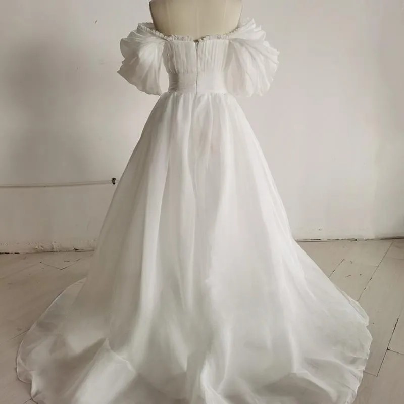 Customized Boho Off The Shoulder Princess Wedding Dress Sweetheart Appliqued Puff Sleeves Bride Dress A-Line Backless Bride Gown