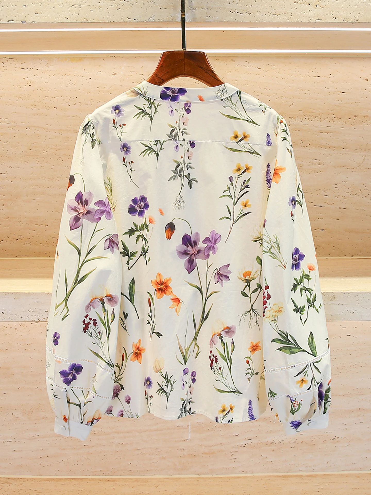 

Высококачественный женский комплект Irt Top + ort Pants Vaion Sle, осень 2024, модный двухсекционный длинный комплект из полиэфирного волокна...