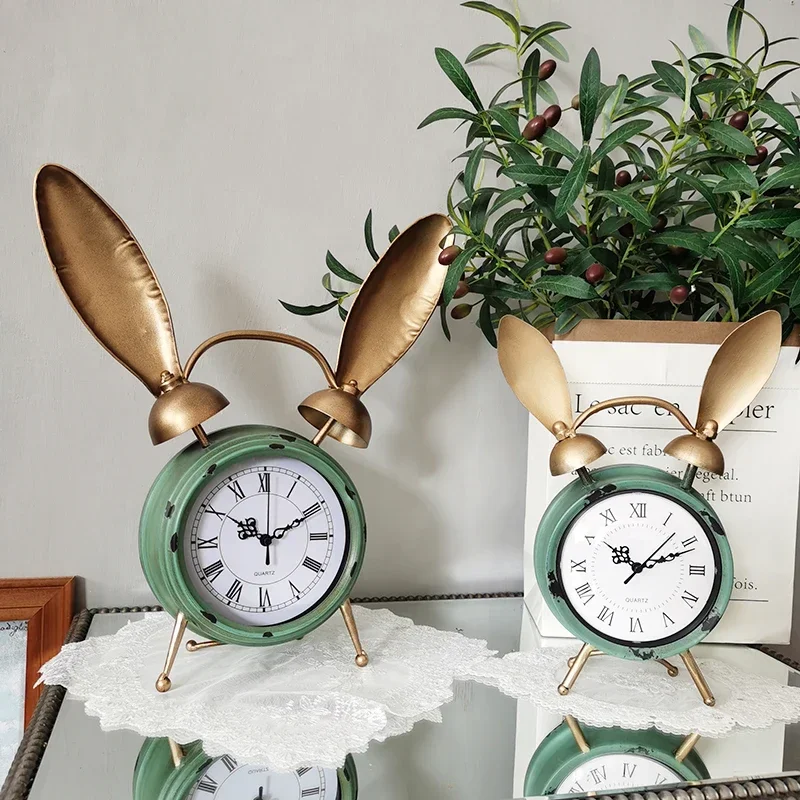 Industrial Rabbit Ear Table Clock Retro Iron Craft Fashionable Home Timepiece Children's Room Decorative Accent