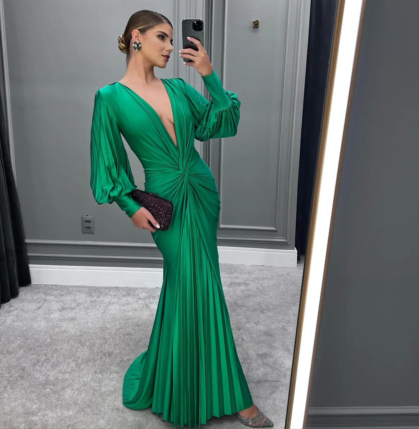 Elegant Deep V Neck Green Maxi Prom Dresses Solid Puff Sleeve Pleated Celebrity Evening Party Club Runway Long Dress For Women