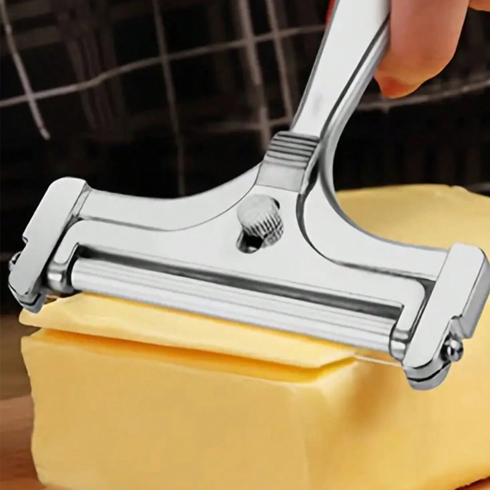 

Stainless Steel Cheese Grater Ergonomic Design Practical Kitchen Equipment Suitable for Mozzarella Cheese Block