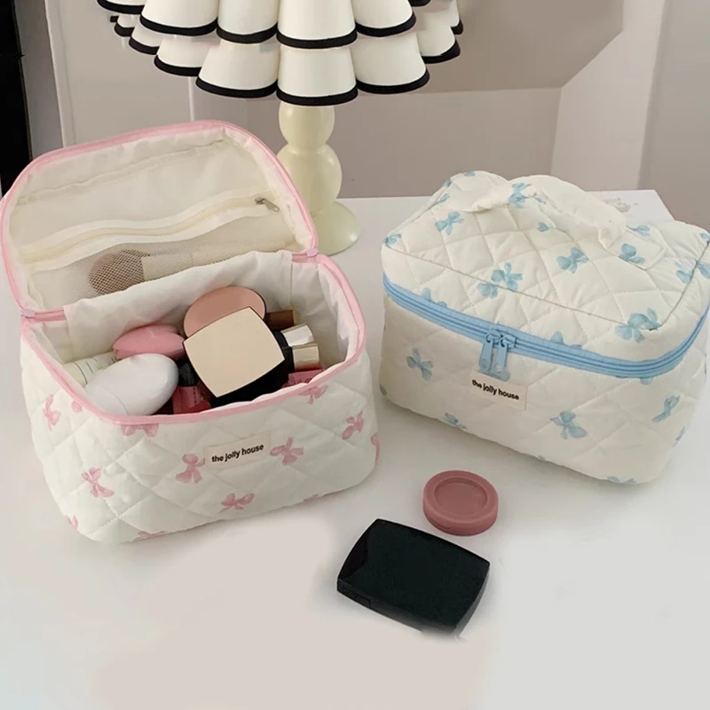 1Pc  Ladies Large Capacity Travel Organizer Washbag Portable Quilting Cosmetic Bag Cute Bow Knot Pattern Make Up Storage Bag