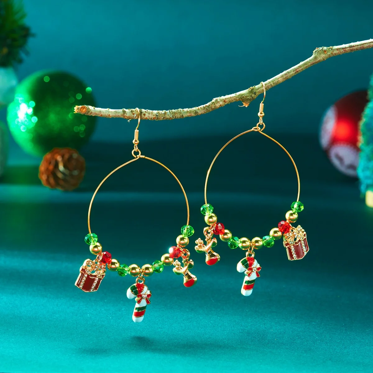 Weihnachten Creolen Hirsch Baum Lebkuchen Schneemann Schneeflocke Santa Claus Imitation Perle Kristall Perle Ohrring Für Frauen Männer