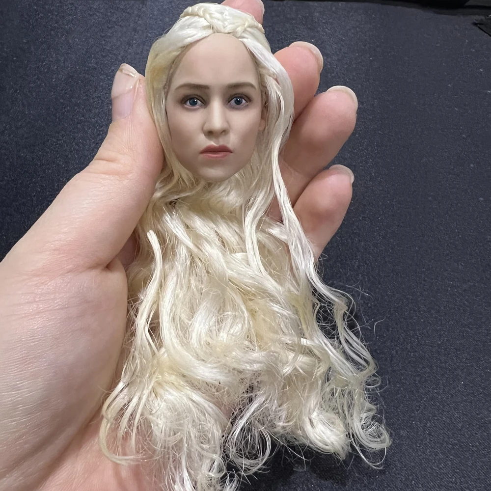 

TTtoys TQ210409 1/6 Female Head Sculpt movie star Emilia Clarke Blonde curly Hair Fit 12" PH TBLeague