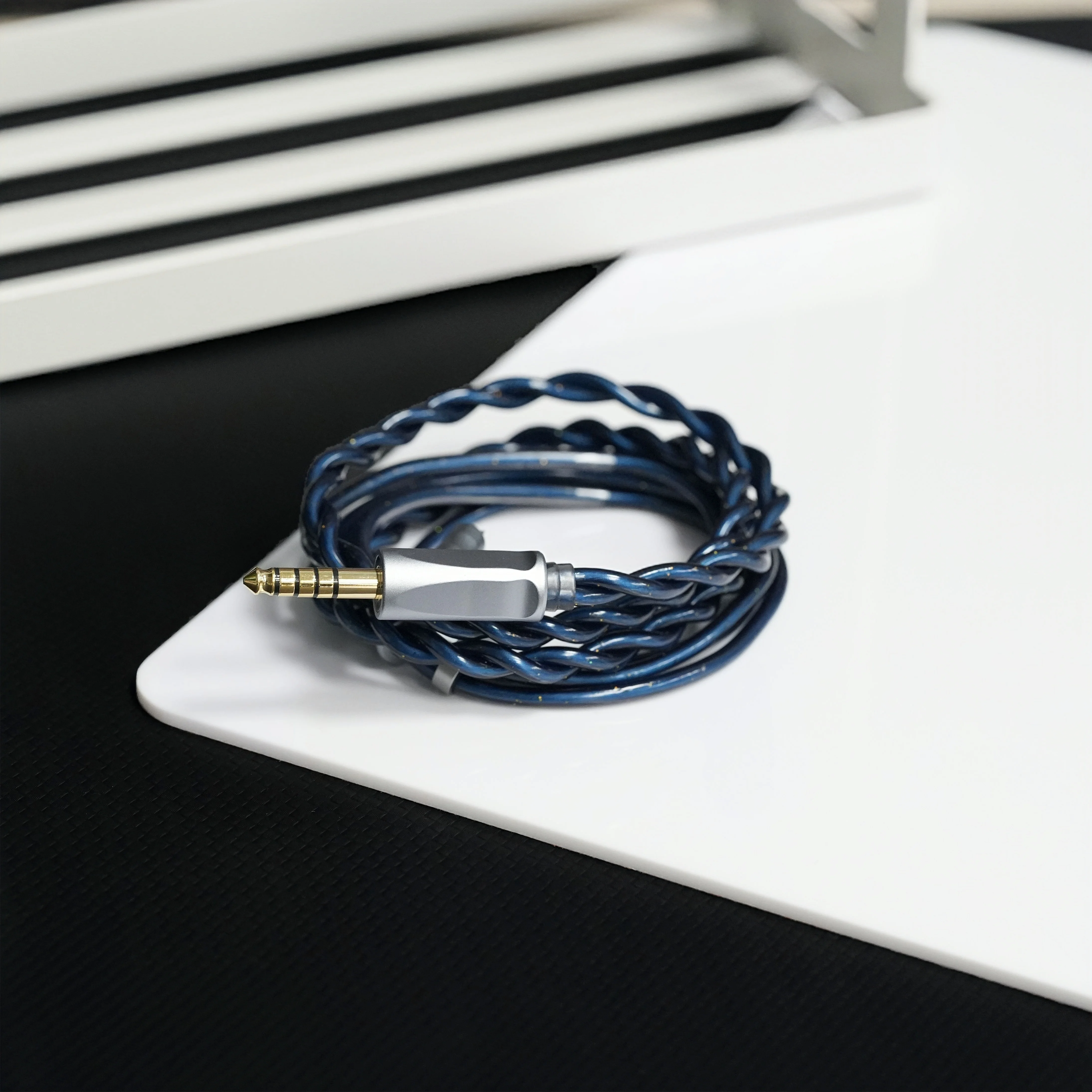 ZiSin-328 IEM ケーブル、4.4mm および MMCX/埋め込み 2 ピン/デュアル