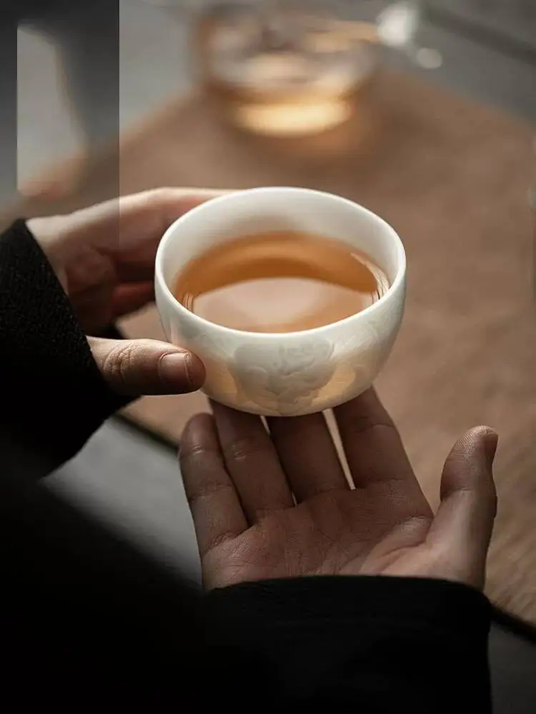 Wuyintang High End Ice Jade Porcelain Single With Relief Pattern Ceramic Cup In Gift Box Kung Fu Tea Set