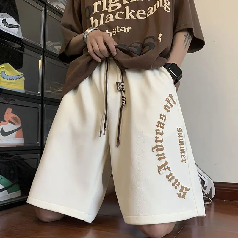 

Мужские шорты из американского пенопласта, лето 2021, новый стиль, свободная и универсальная верхняя одежда, студенческая повседневная спортивная одежда с пятью точками