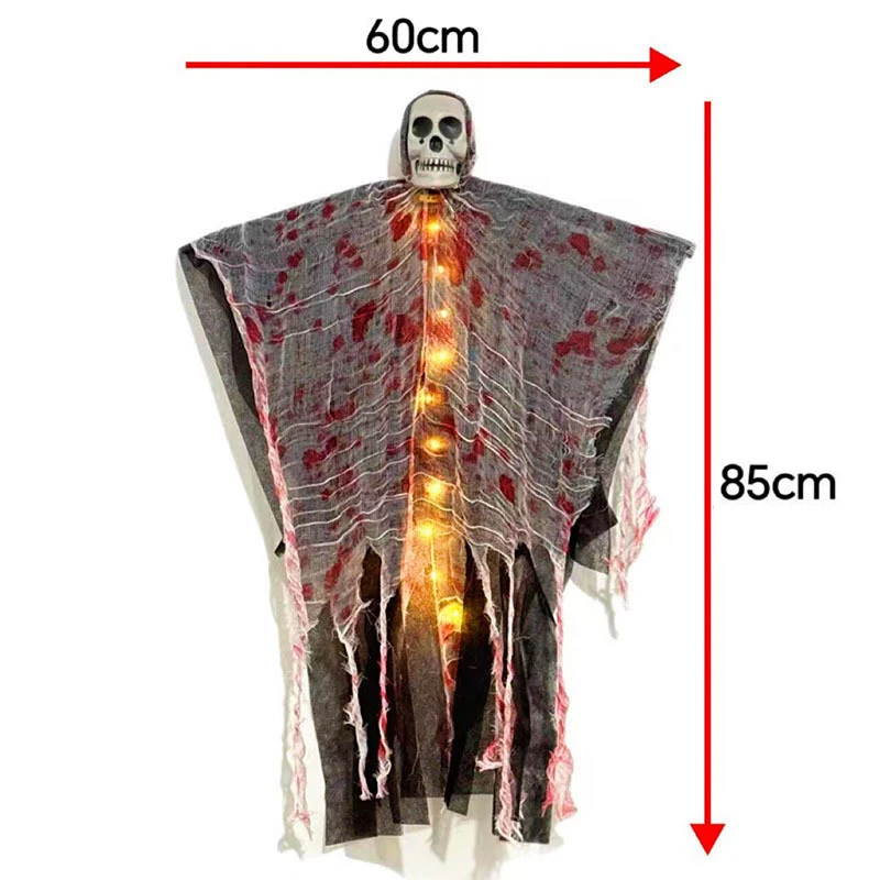 Halloween-decoratie gebeitst met bloed Gloeiende schedel Hangend spookhuis Externe hangende spookdecoratie Spookhuisscène