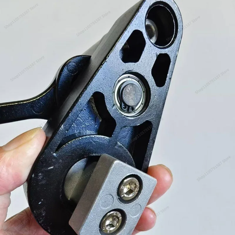For Threading Machine, Wire Drawing Machine Base, Wire Drawing Tool 360 Degree Rotation, Gravity Self-bouncing Base Clip