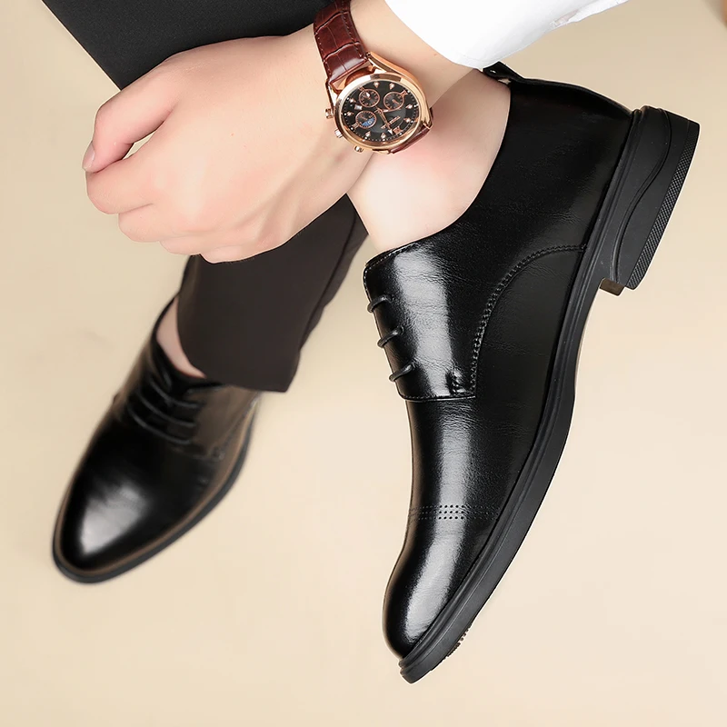 

Men's leather shoes in solid colors, new formal shoes, men's spring and autumn fashionable business casual shoes