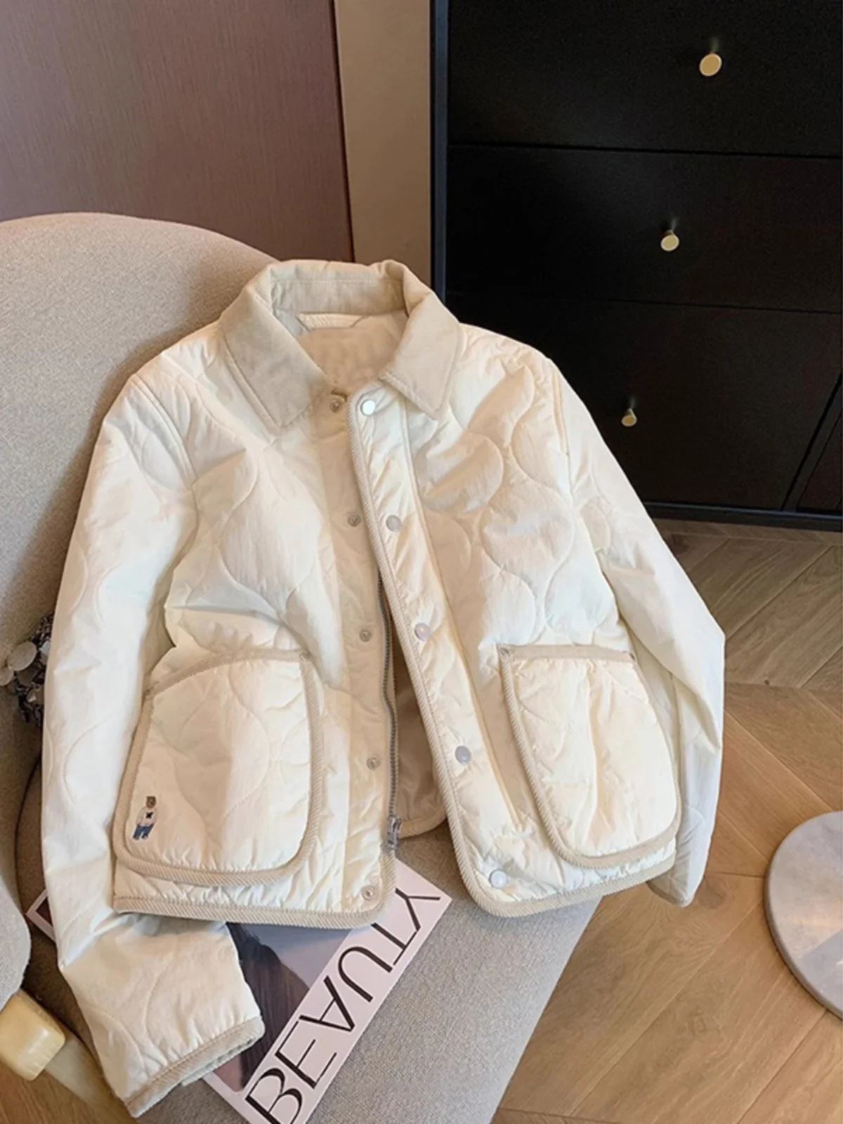 

Утепленная хлопковая куртка женская осенне-зимняя свободного кроя с воротником, пуховик из хлопка, теплая верхняя одежда в стиле ретро, с длинными рукавами