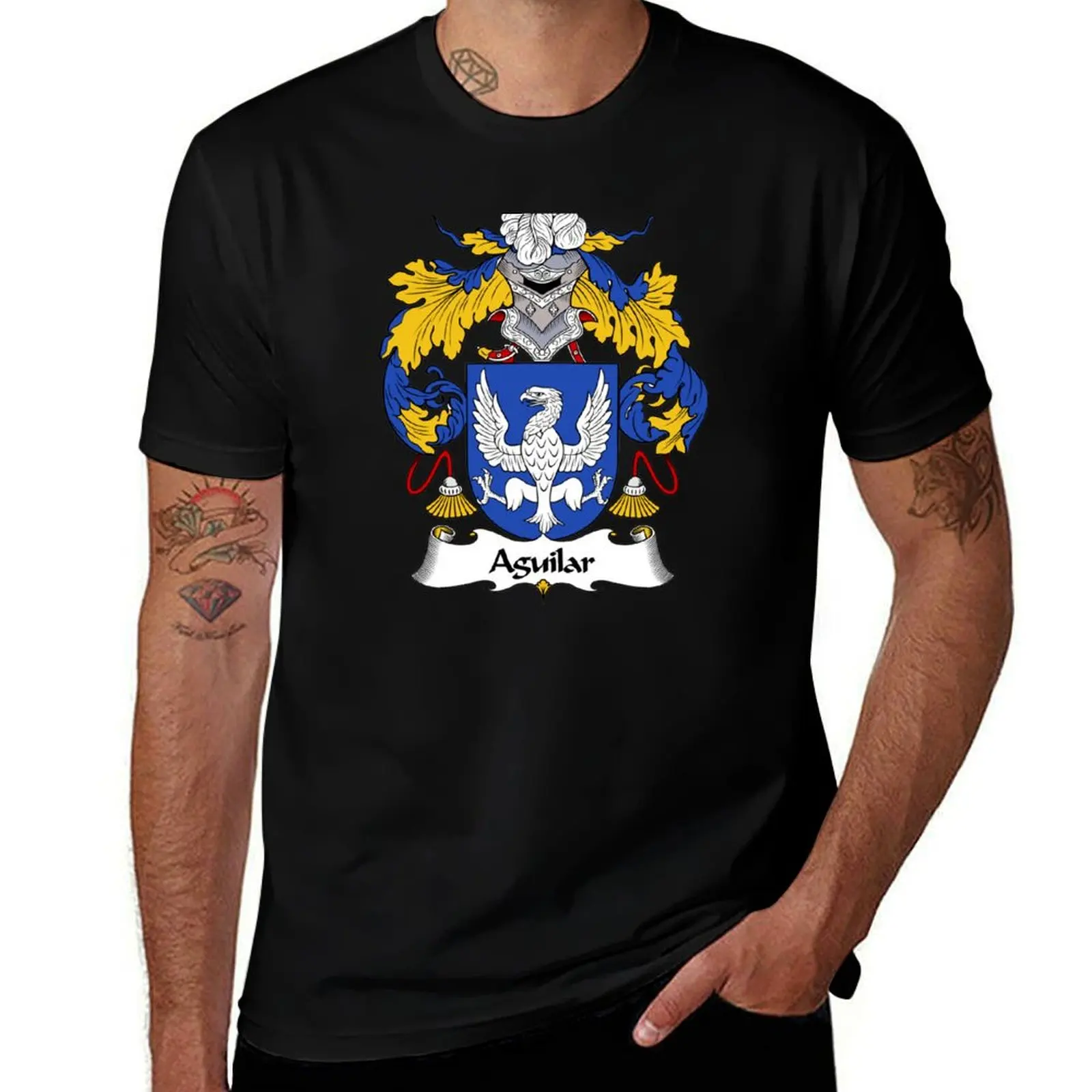 Camiseta con escudo de armas/guerrera familiar Aguilar, camiseta básica de ajuste cómodo para hombre