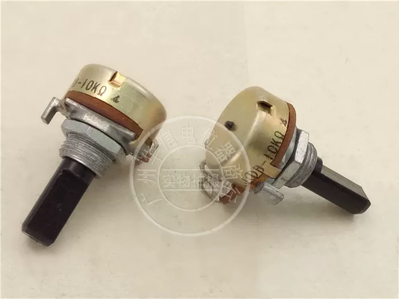 Original new 100% 148 Type single potentiometer B10K black handle 20MMF hole foot  thread 9MM (SWITCH)