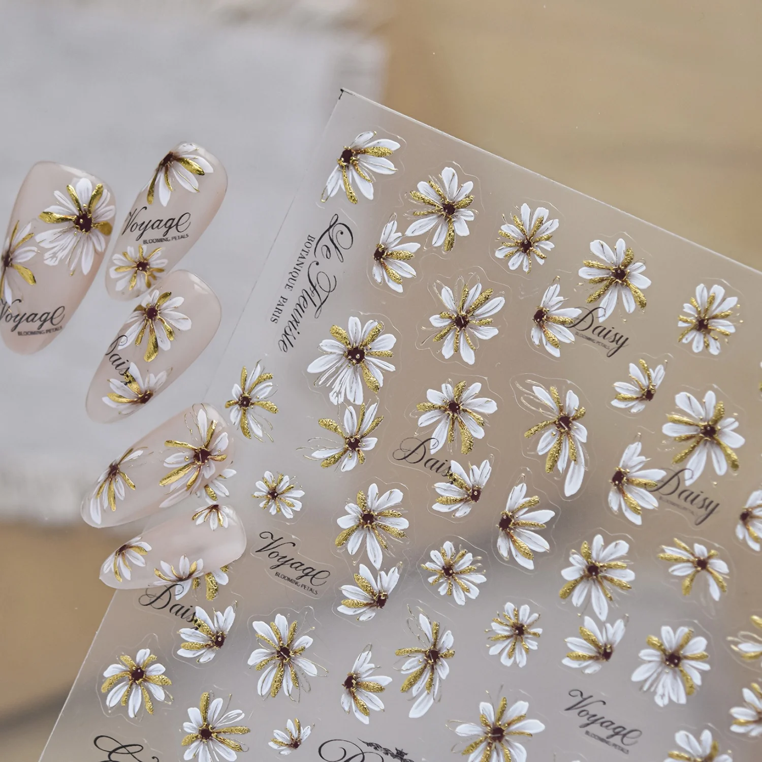 Romantic Voyage Daisy Flower 5D Nail Stickers French Pastoral Fresh White Petal Gold‑Center Daisy Nail Art Decals For Women