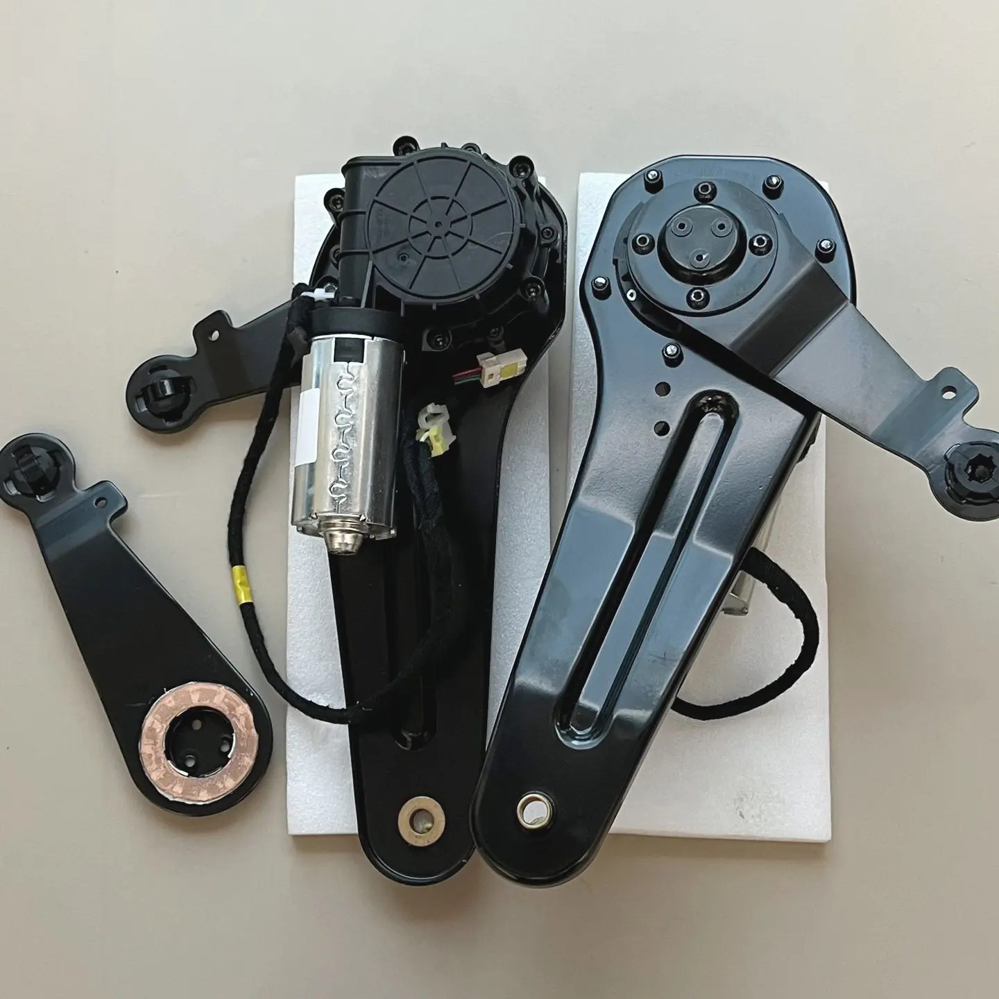 16-22 original electric tailgate trunk strut swing arm motor