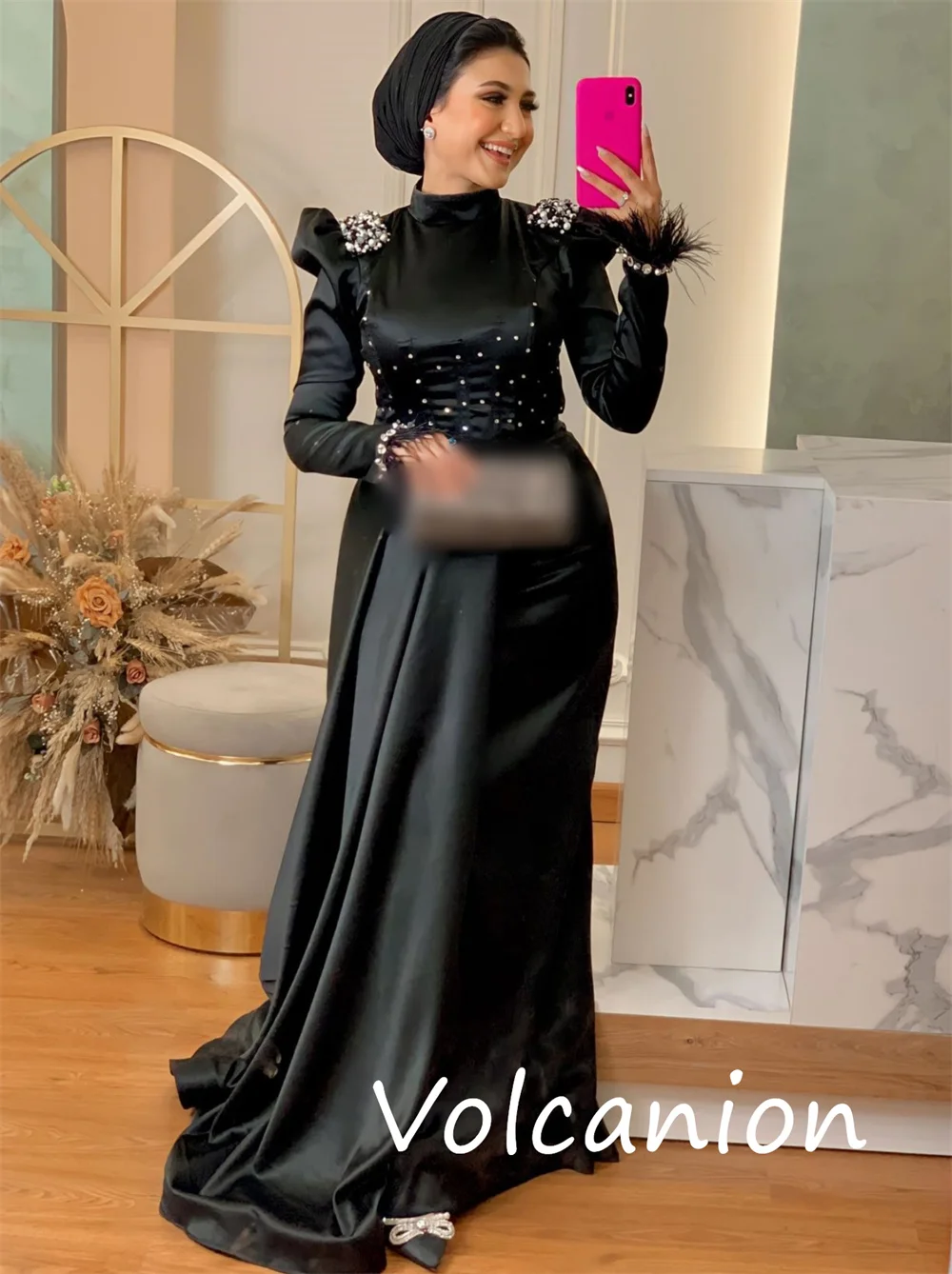 Tamanhos personalizados disponíveis charmeuse lantejoulas plissado a linha gola alta vestidos longos sob medida ocasião retro