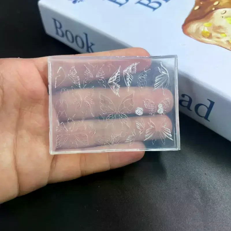 3D シリコーンネイルアートモールド蝶ネイル彫刻モールド蝶の羽スタンピングプレート爪ステンシルネイルテンプレート