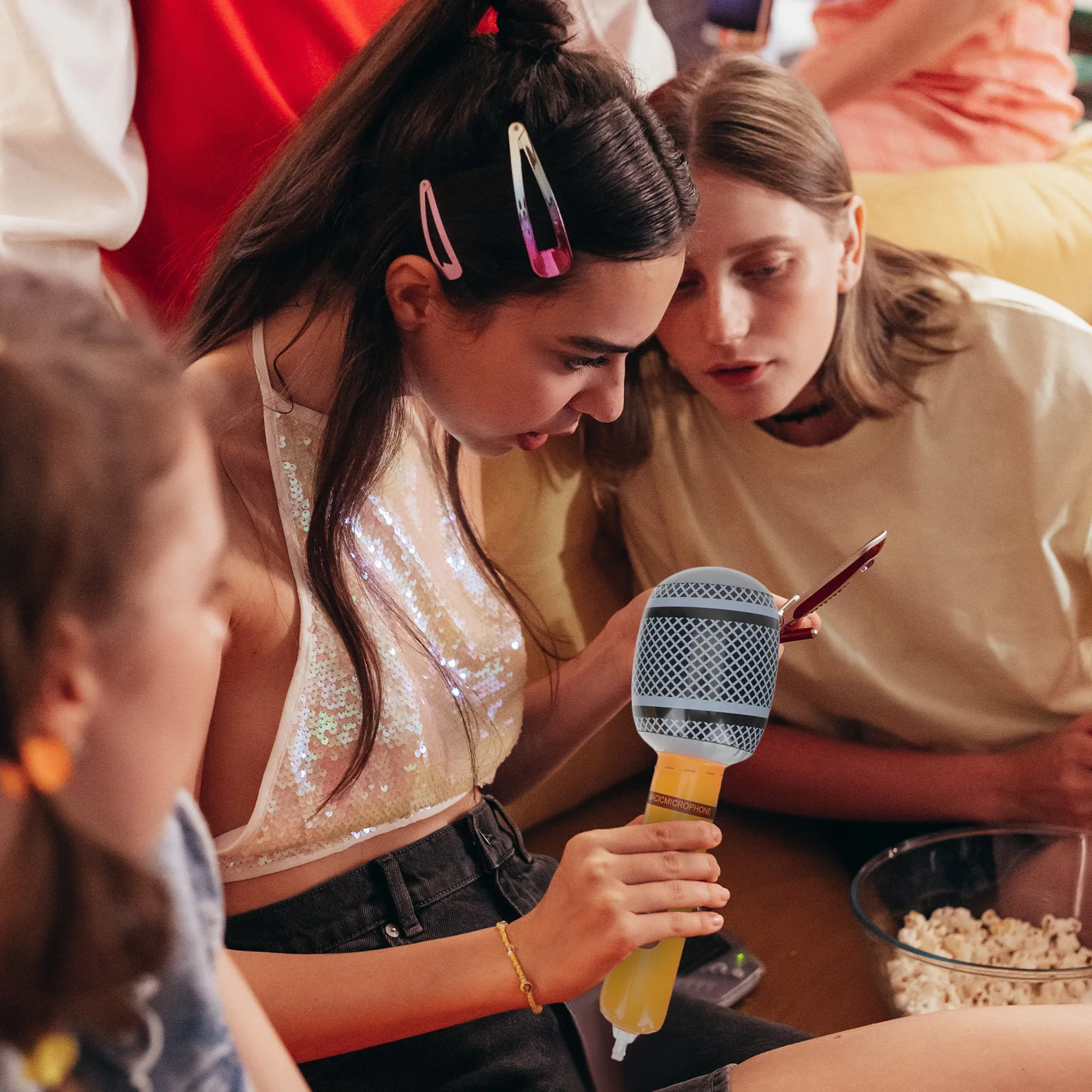 

1pcs Inflatable Kids Blow Up Microphone Musical Party Prop Children Pretend Play Game Simulation Microphone Lightweight Singing