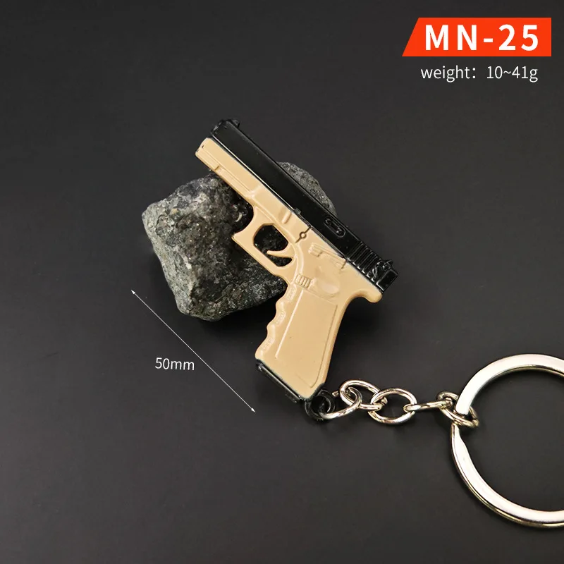 Chicken Dinner Game Guns Keychian Alloy Model P90 /S686 / DP-28 /P18C / M416 / UMP45 / AWM / R45 / MG3 Bag Accessories Toys Gun