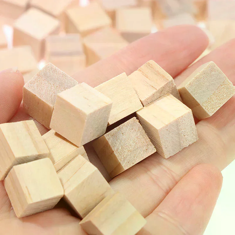 100pcs Unfinished Blank Mini DIY Wooden Square Blocks 1cm Wood Solid Cubes for Woodwork Craft Kids Toy Puzzle Making Material