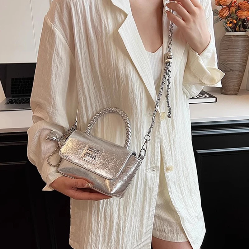 

Advanced Silver Small Bag for Women New Trendy and Versatile Chain Crossbody Bag Super Popular Hand-held Small Square Bag