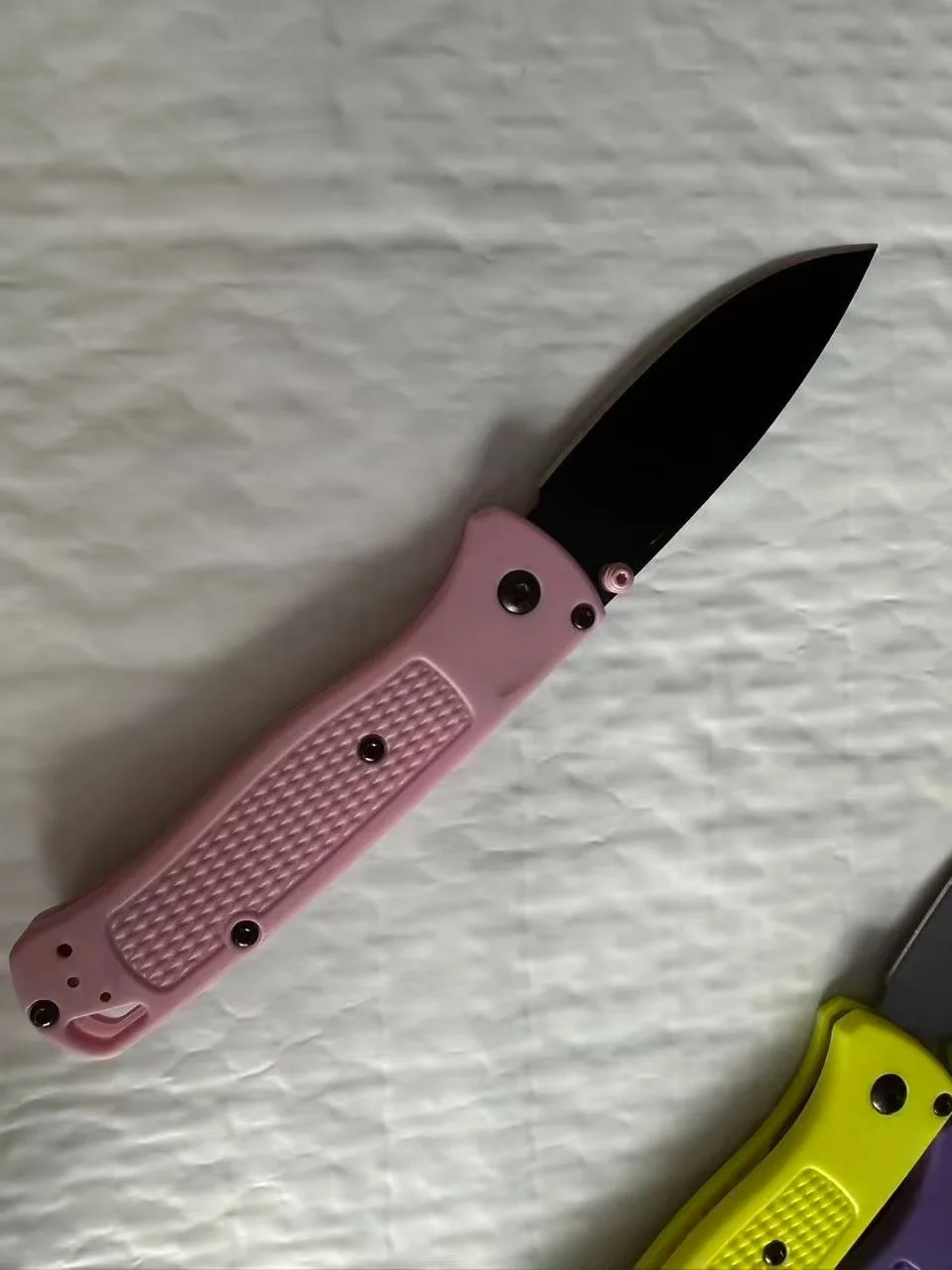 

Изысканное исполнение, высококачественная нейлоновая рукоятка bm-535, складной нож с лезвием из стали 9Cr, портативный, для кемпинга и активного отдыха на природе.