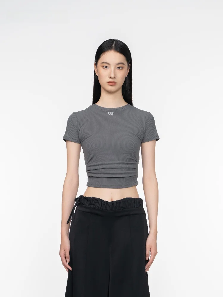 

Женский хлопковый топ DANZNYC Slim Fit с круглым вырезом, технологичным дизайном и эффектом складок, весенняя коллекция