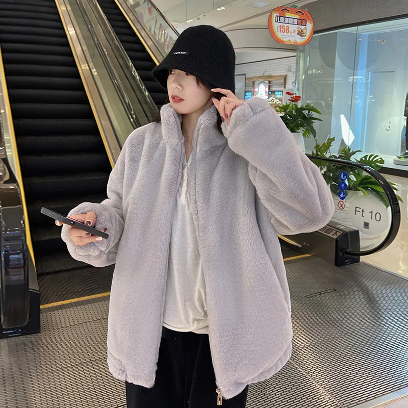 معطف صوف خروف صديق للبيئة لعام 2025 للنساء لخريف وشتاء موضة جديدة أنيقة مبطنة بالصوف بلوزة سميكة وفضفاضة منفوشة