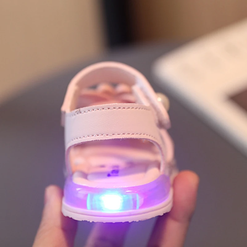 아기신발Toddler Girls Summer Sandals New LED with Lights Infant Sandals for Girl Bowtie Luminous Non Slip Breathable Kids Baby Shoe